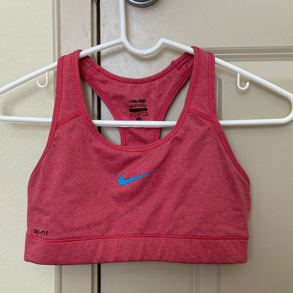 Nike pro sports bra